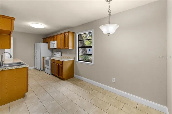 $1,700 | 220 Hickory Street, Brooksville, FL 34601