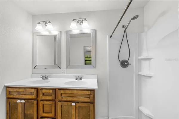 $1,700 | 220 Hickory Street, Brooksville, FL 34601