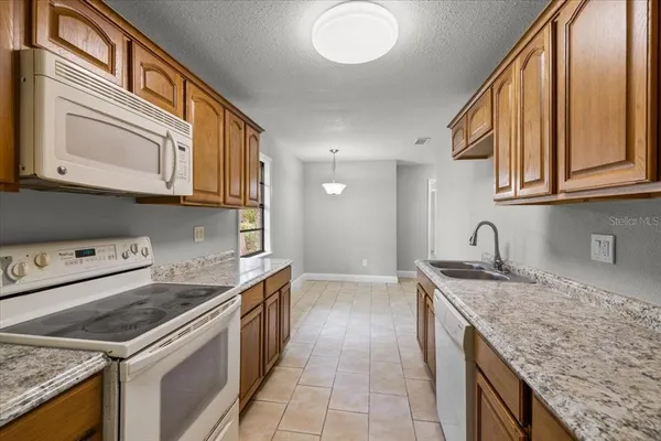 $1,700 | 220 Hickory Street, Brooksville, FL 34601