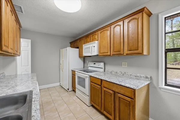 $1,700 | 220 Hickory Street, Brooksville, FL 34601