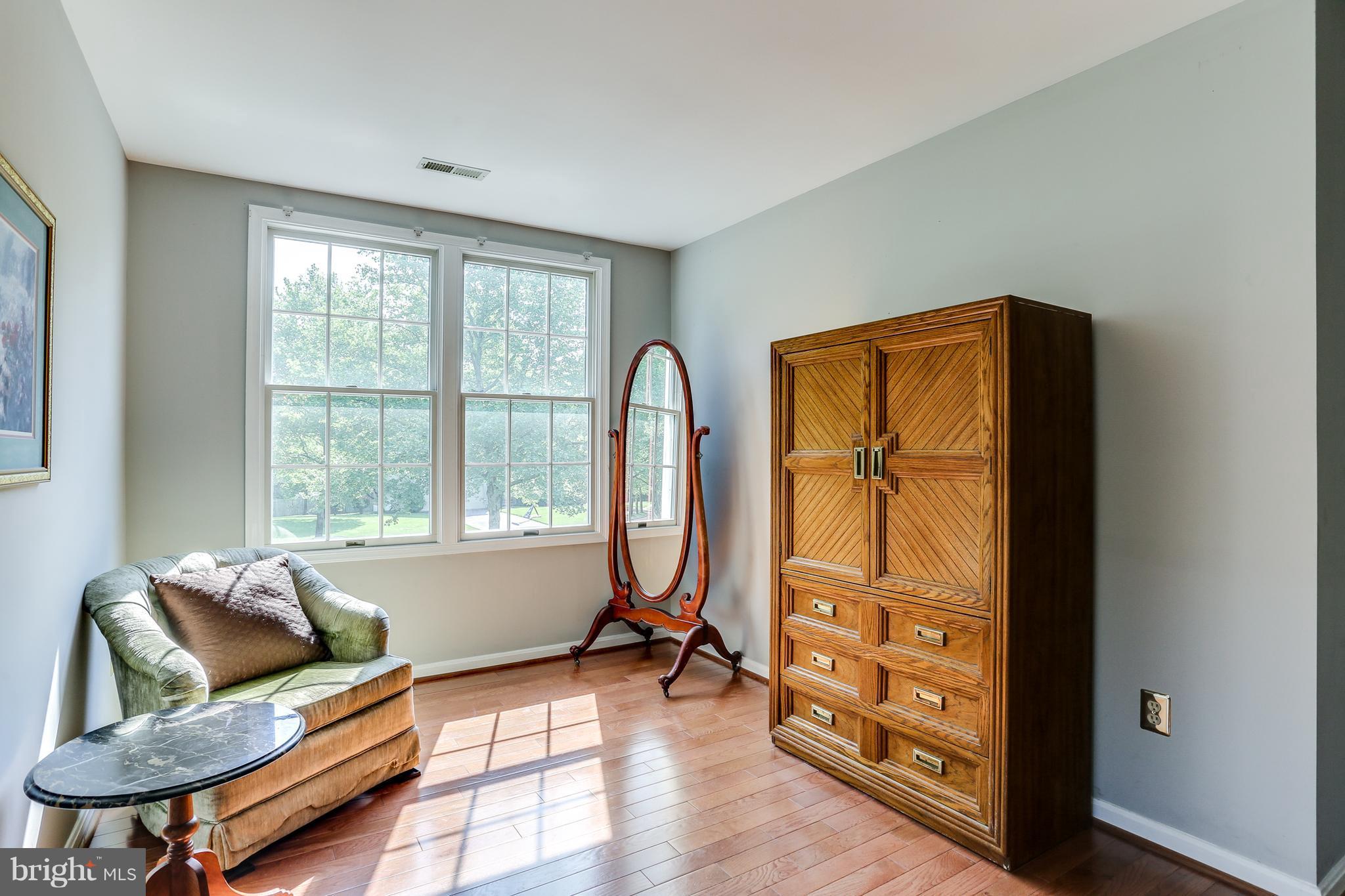 8130 Crest Road Laurel, MD 20723 - Photo 13 of 30 Bedroom (Master)- Sitting Room