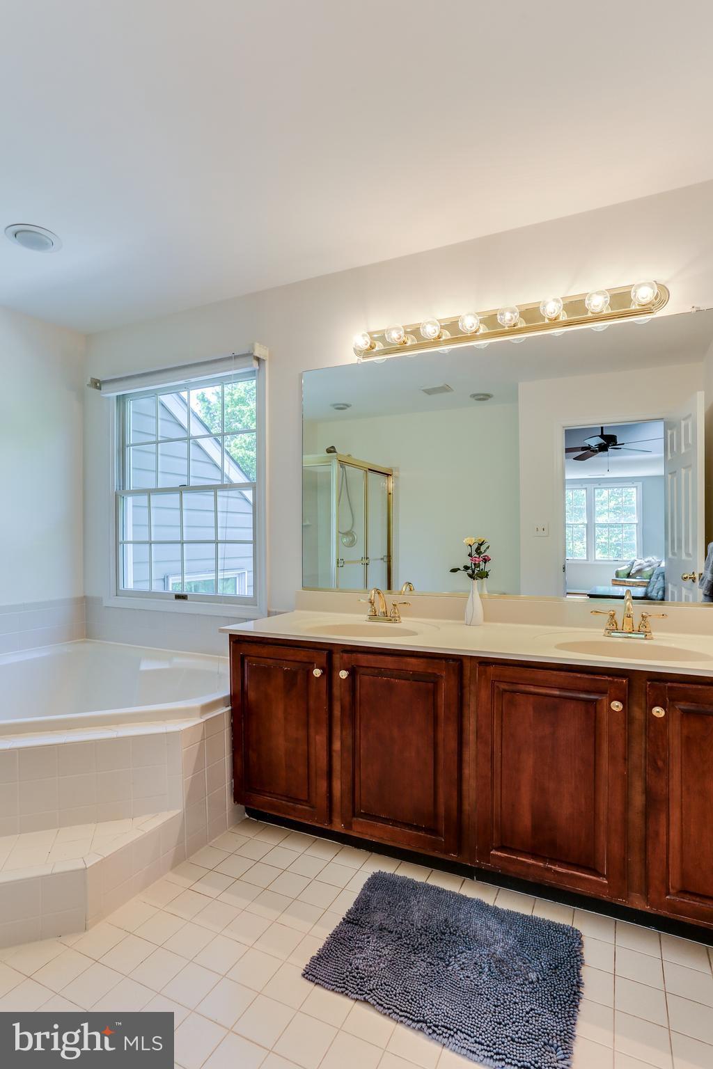 8130 Crest Road Laurel, MD 20723 - Photo 14 of 30 Bath (Master)- Double Vanities!