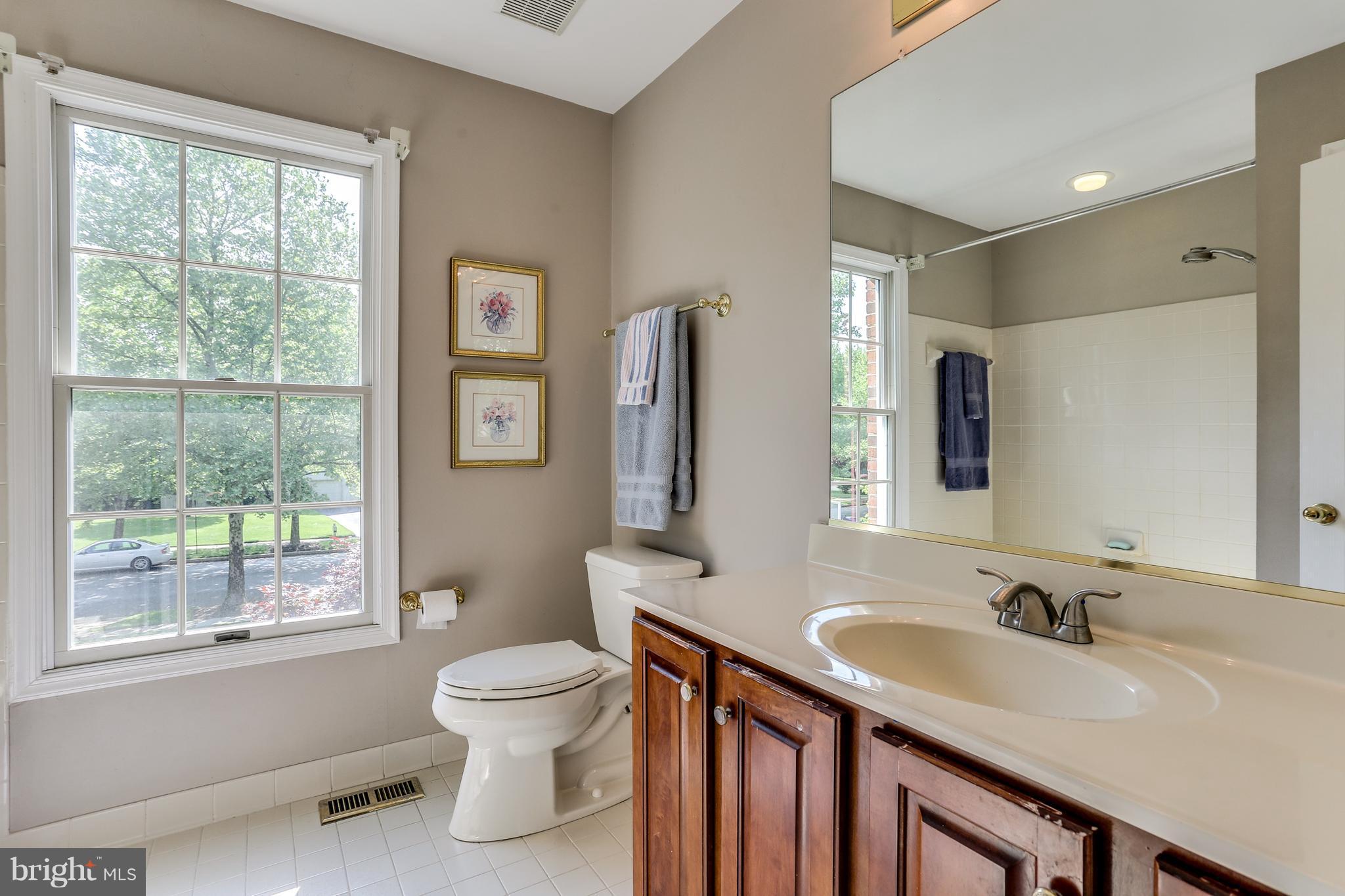 8130 Crest Road Laurel, MD 20723 - Photo 20 of 30 Full Hall Bath With Natural Light