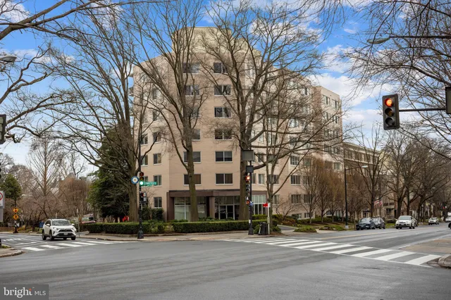 $228,000 | 2829 Connecticut Avenue Northwest, Unit 512, Washington, DC 20008