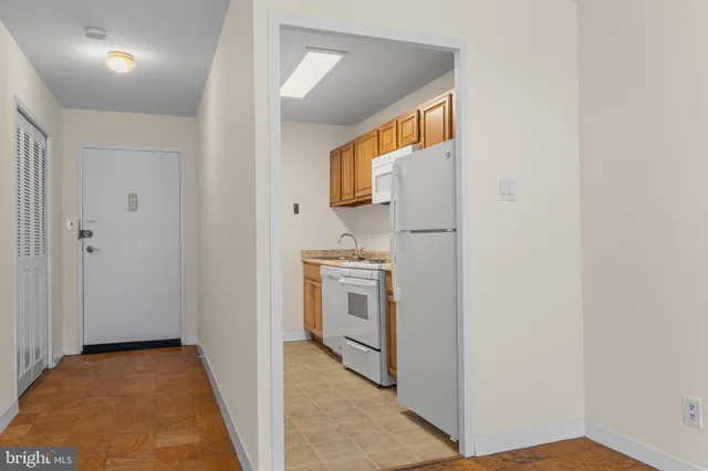 $228,000 | 2829 Connecticut Avenue Northwest, Unit 512, Washington, DC 20008