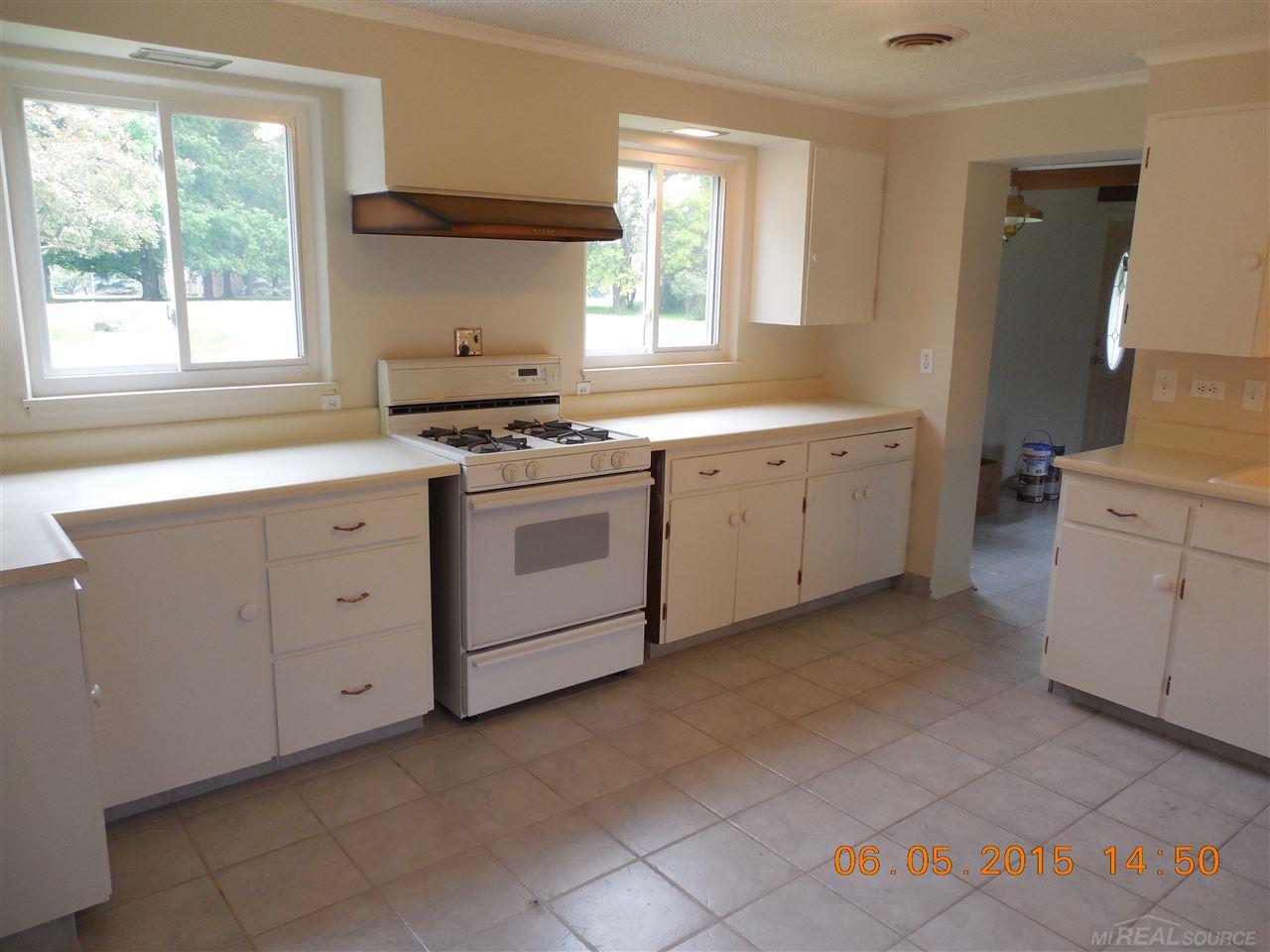 8115 32 Mile Road Romeo, MI 48065 - Photo 8 of 20