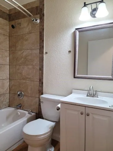 $2,195 | 1410 Singleton Avenue, Austin, TX 78702