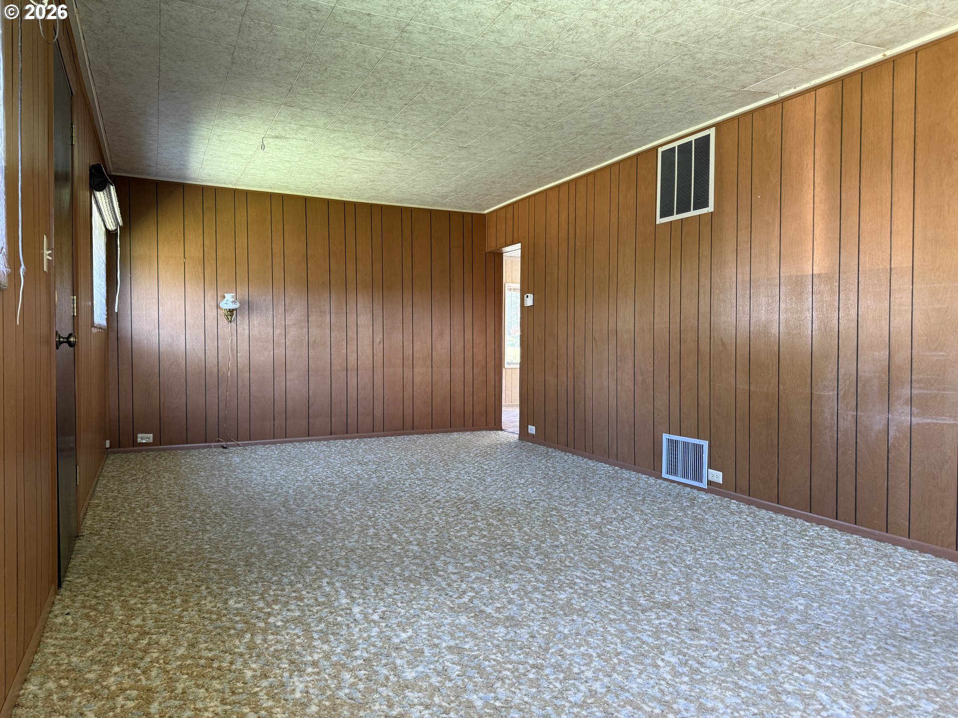 320 Bonanza Street Sumpter, OR 97877 - Photo 16 of 34 Family Room