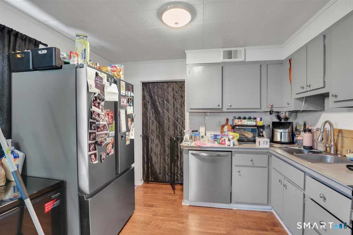 383 Glen Hills Road Meriden, CT 06451 - Photo 10 of 30