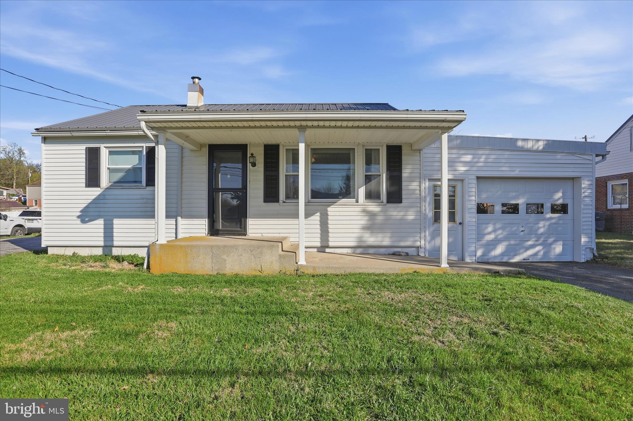 11502 Orchard Road Waynesboro, PA 17268 - Photo 2 of 35 Covered front entry