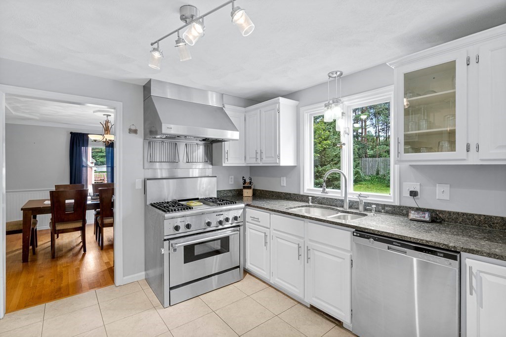 9 Noel Road Andover, MA 01810 - Photo 19 of 41 Gallery Image 19