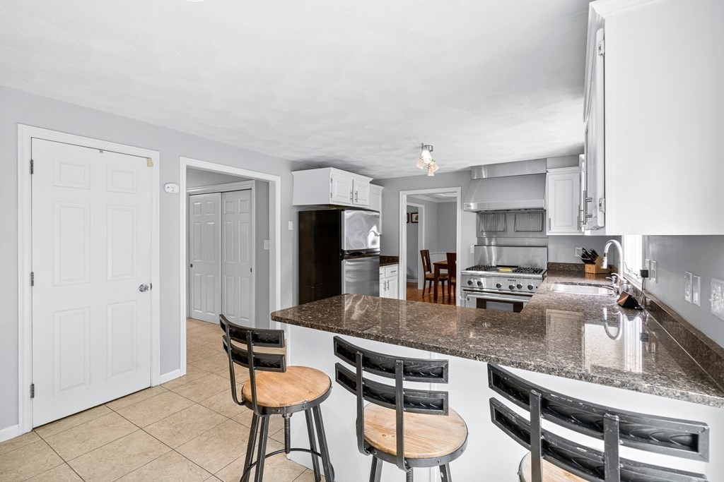 9 Noel Road Andover, MA 01810 - Photo 23 of 41 Gallery Image 23
