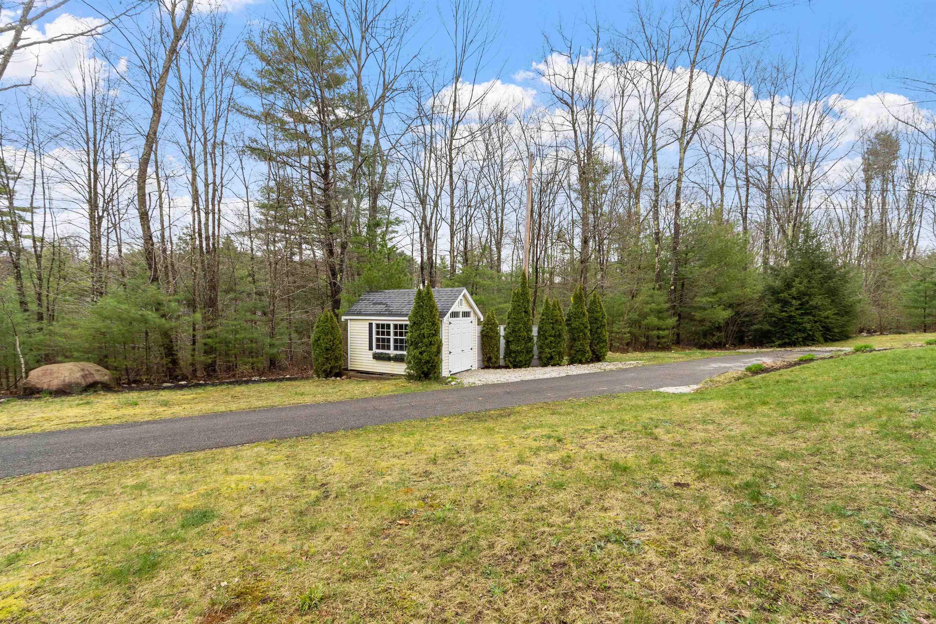 17 Higgins Road Chichester, NH 03258 - Photo 6 of 40 Gallery Image 6