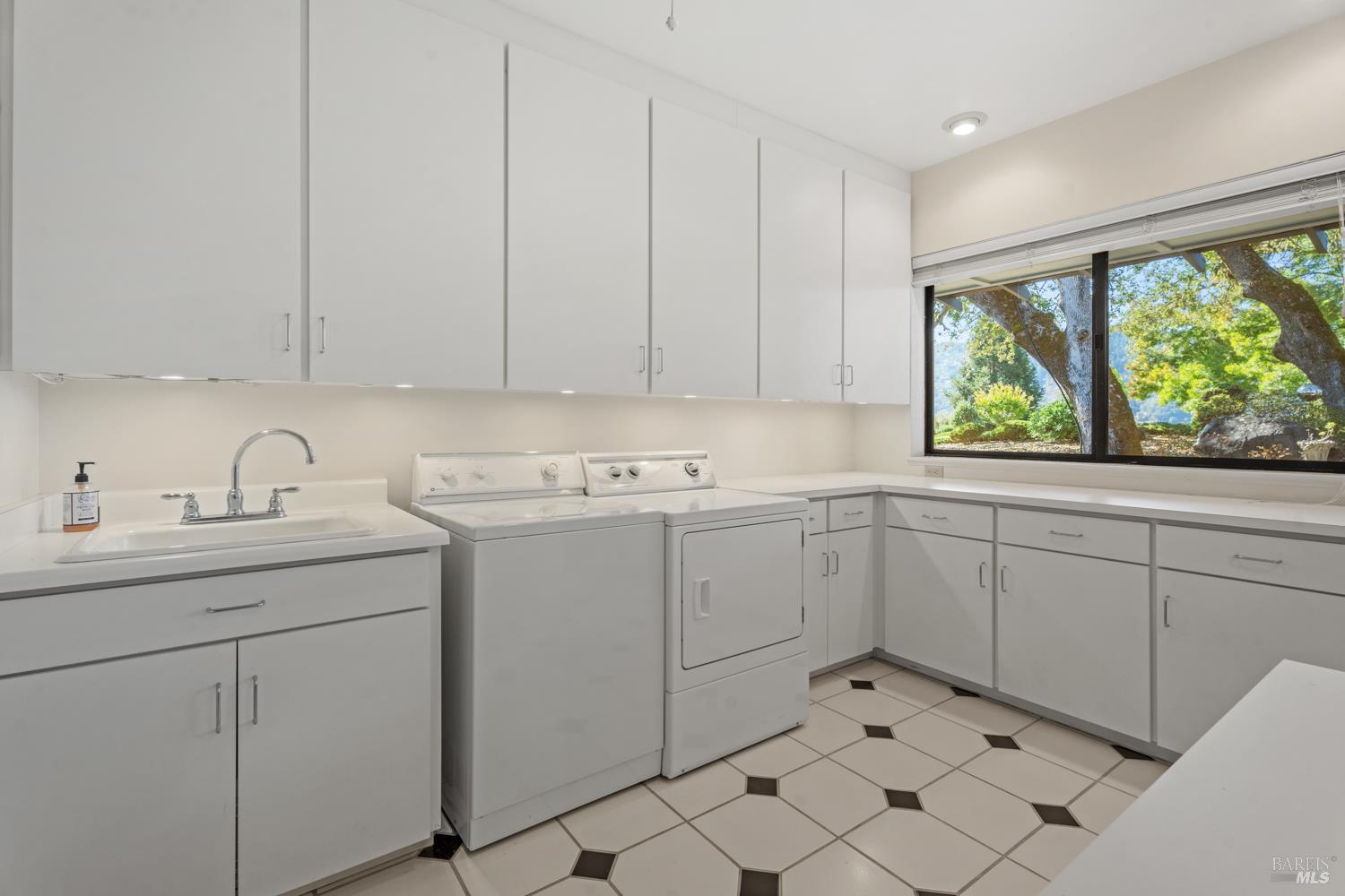 241 Henry Station Road Ukiah, CA 95482 - Photo 57 of 76