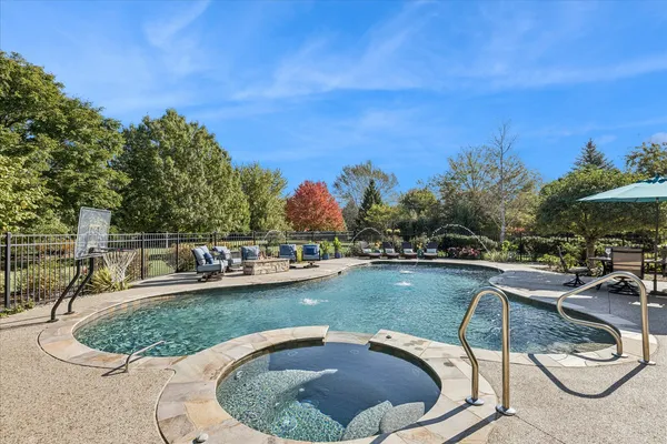 $775,000 | 1581 Grouse Way, Crystal Lake, IL 60014