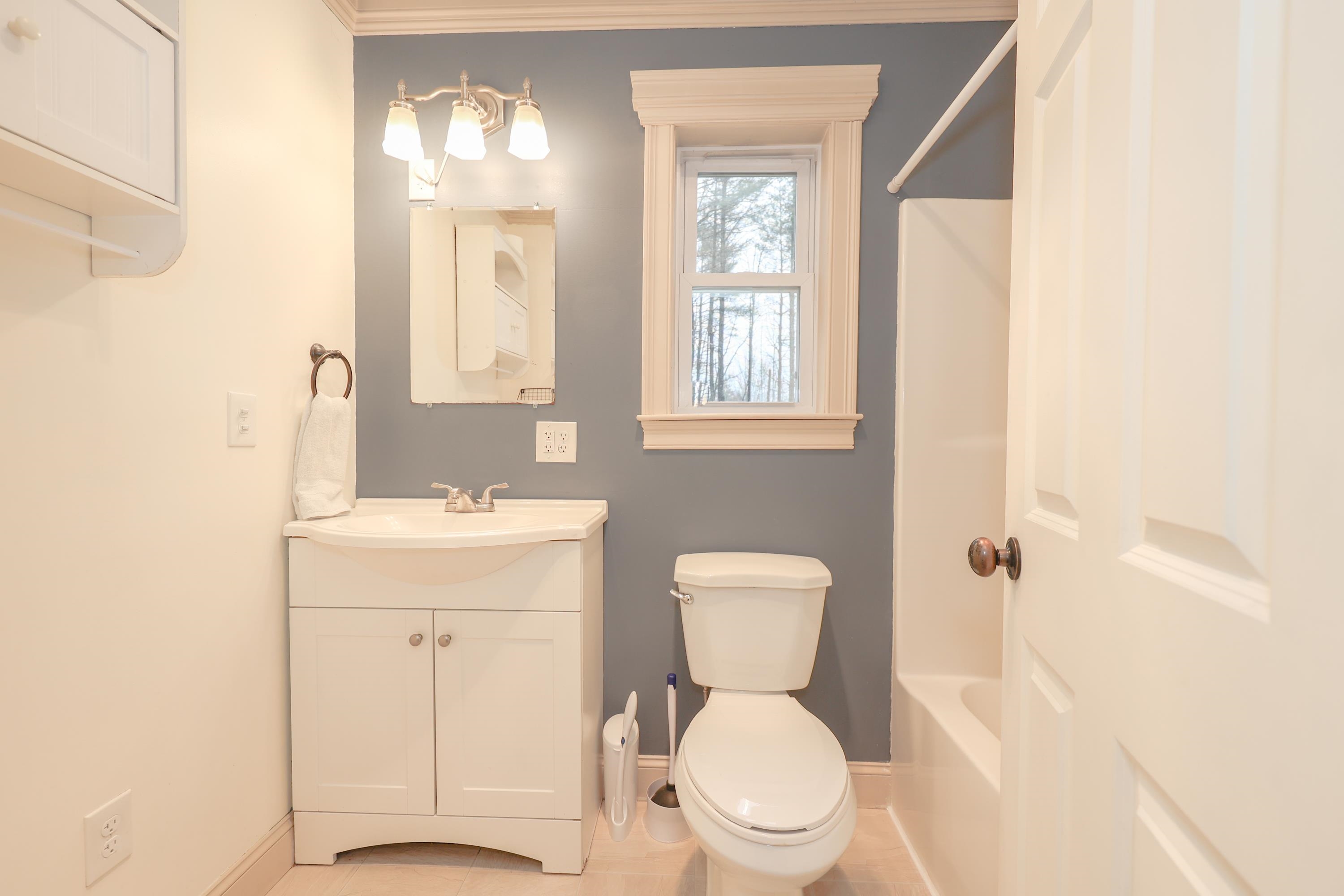 8 Blackman Road Chichester, NH 03258 - Photo 15 of 39