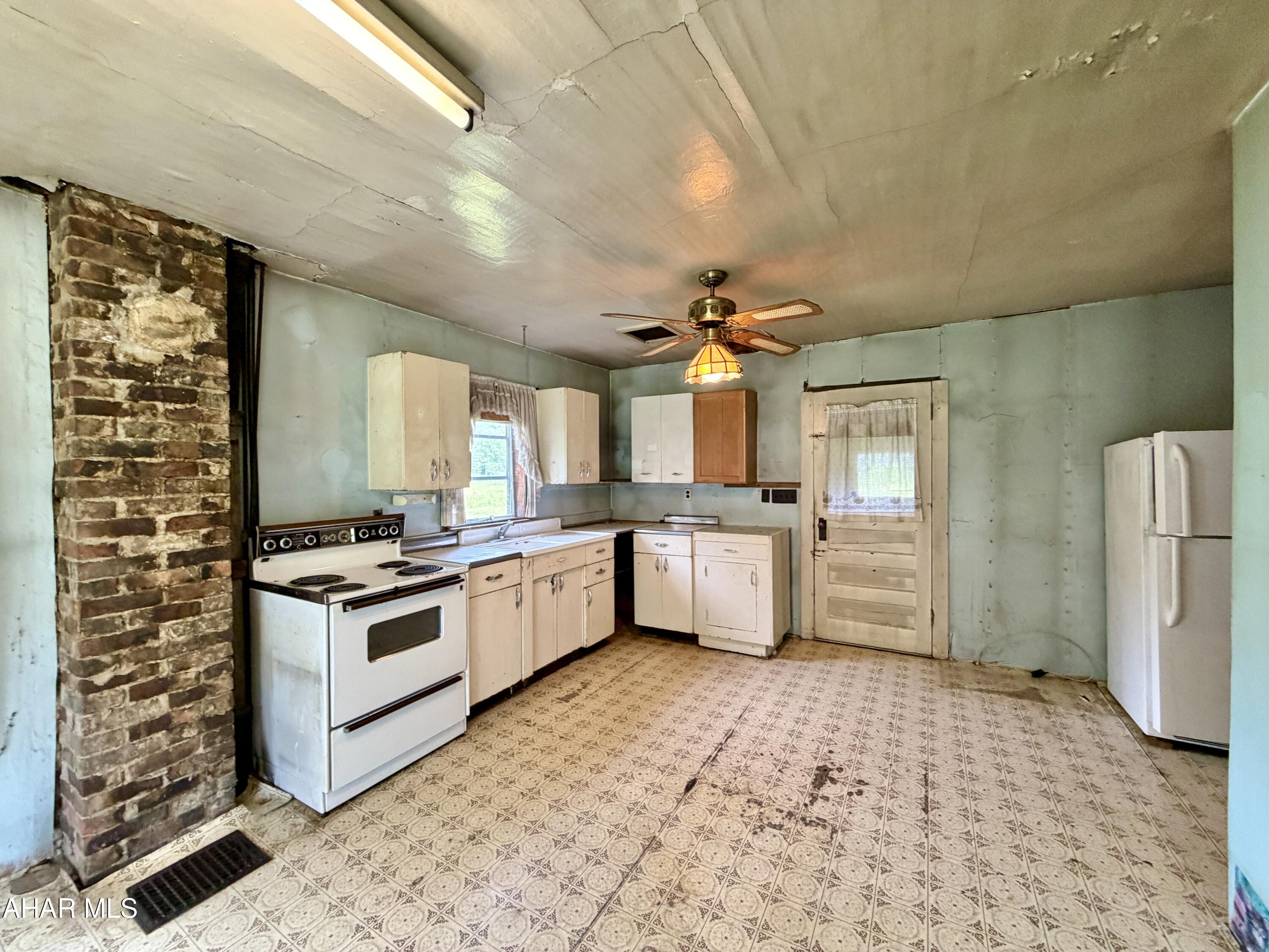 595 Adams Run Road Bedford, PA 15522 - Photo 18 of 39