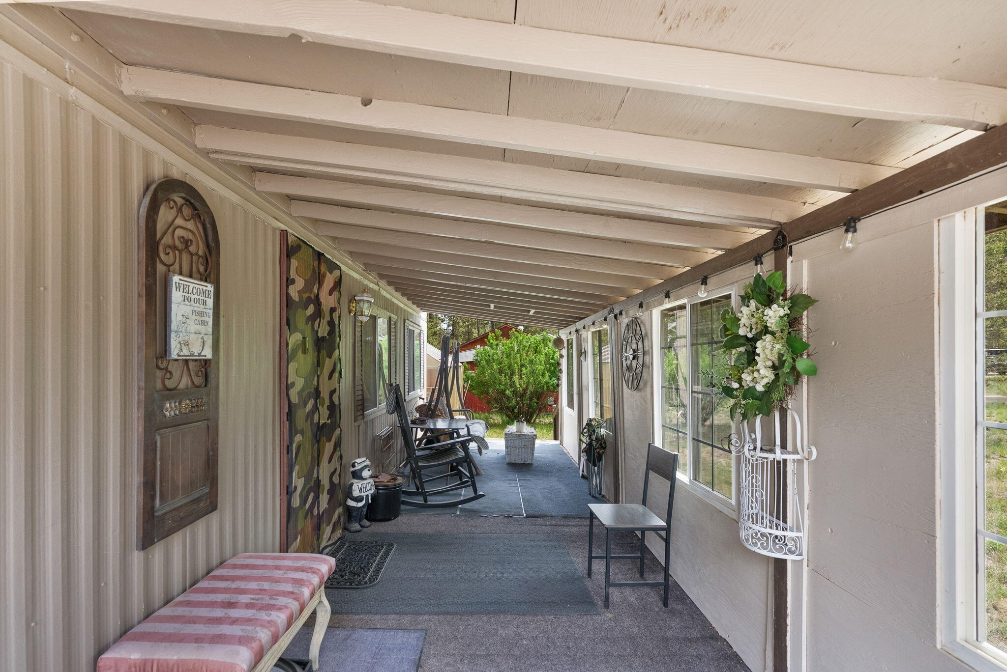 52250 Caribou Road La Pine, OR 97739 - Photo 6 of 50 Front Porch