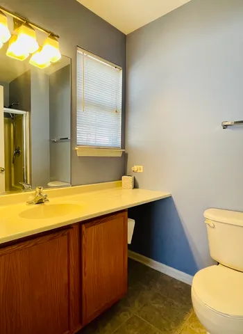 $1,700 | 1248 North Red Oak Circle, Unit 4, Round Lake Beach, IL 60073