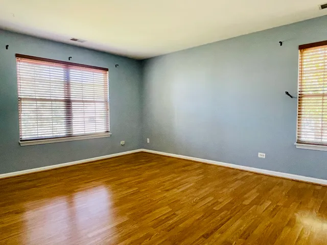 $1,700 | 1248 North Red Oak Circle, Unit 4, Round Lake Beach, IL 60073