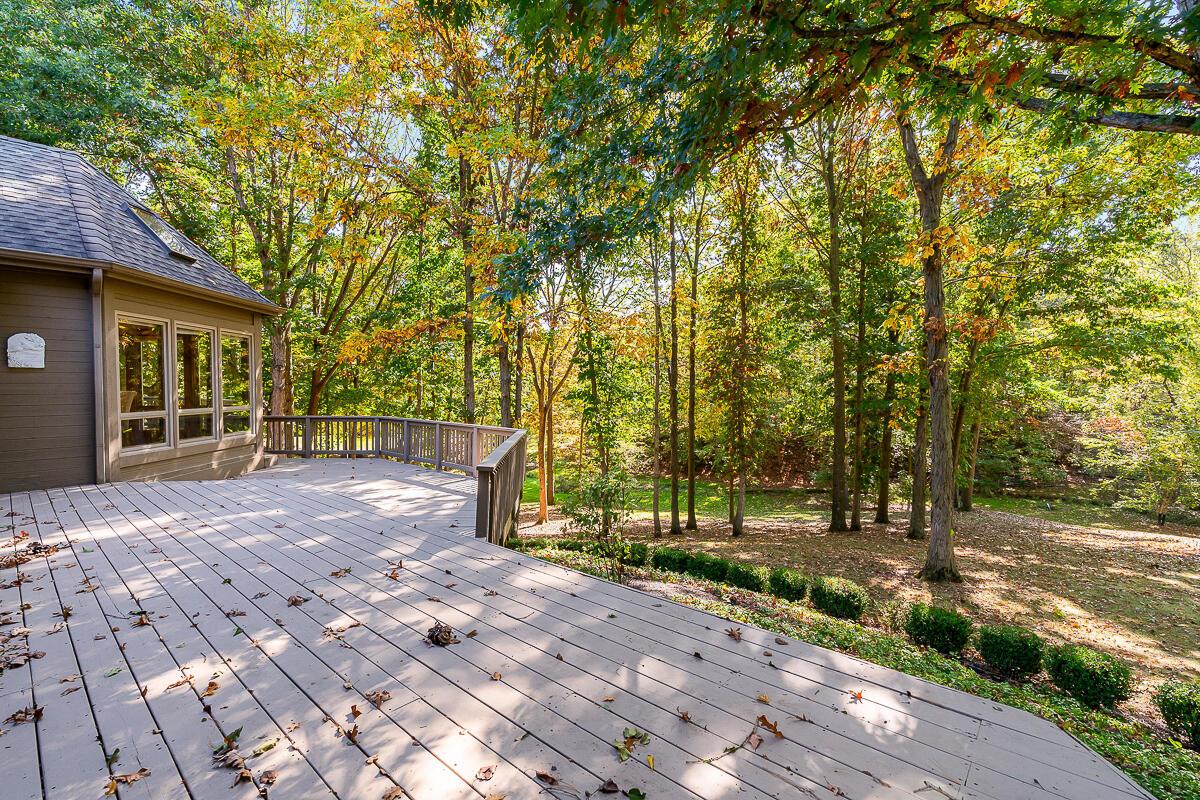 345 Shale Ridge Court Powell, OH 43065 - Photo 36 of 41 345_Shale_Ridge_Ct-deck view