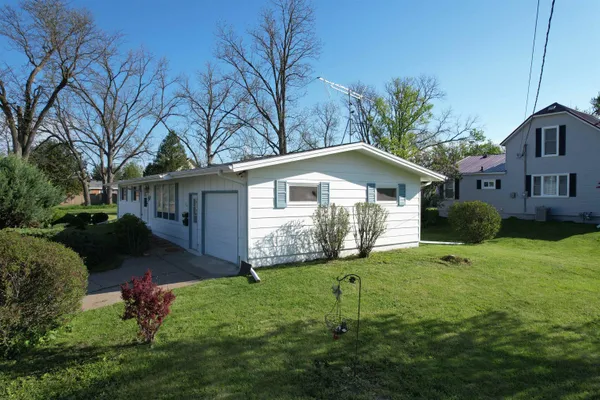 $219,900 | 725 Lancaster Street, Platteville, WI 53818