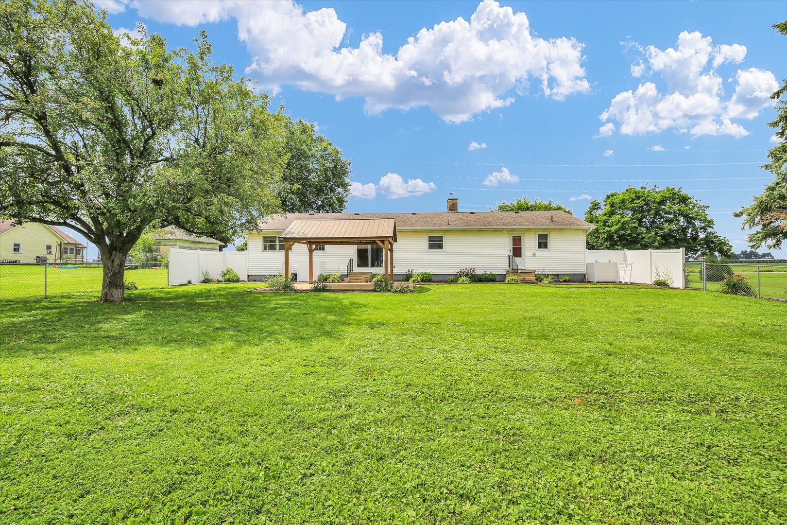 601 West Woodyard Avenue Ridge Farm, IL 61870 - Photo 30 of 38