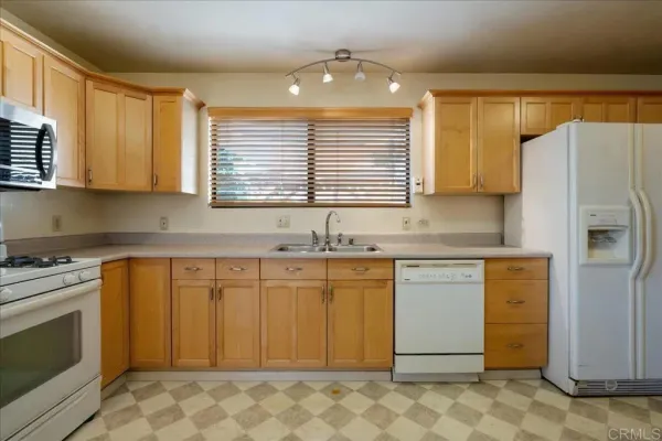 $1,249,000 | 1186 East Lexington Avenue, El Cajon, CA 92019