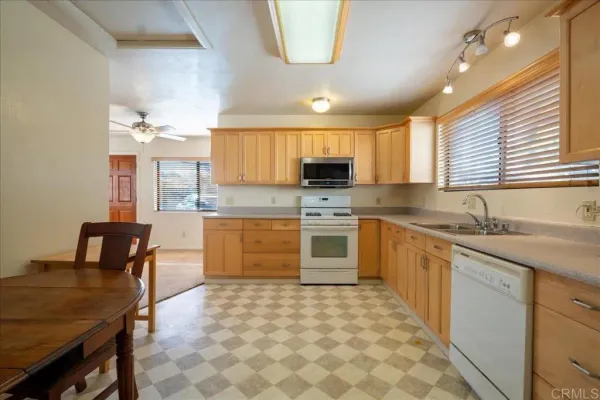 $1,249,000 | 1186 East Lexington Avenue, El Cajon, CA 92019