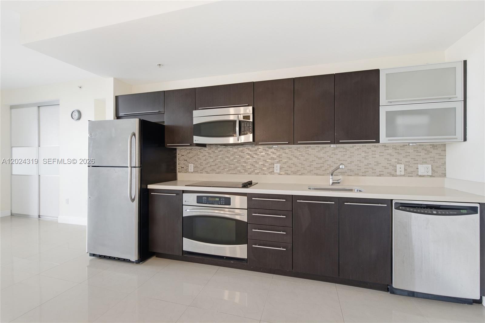 90 Southwest 3rd Street, Unit 1409 Miami, FL 33130 - Photo 11 of 36