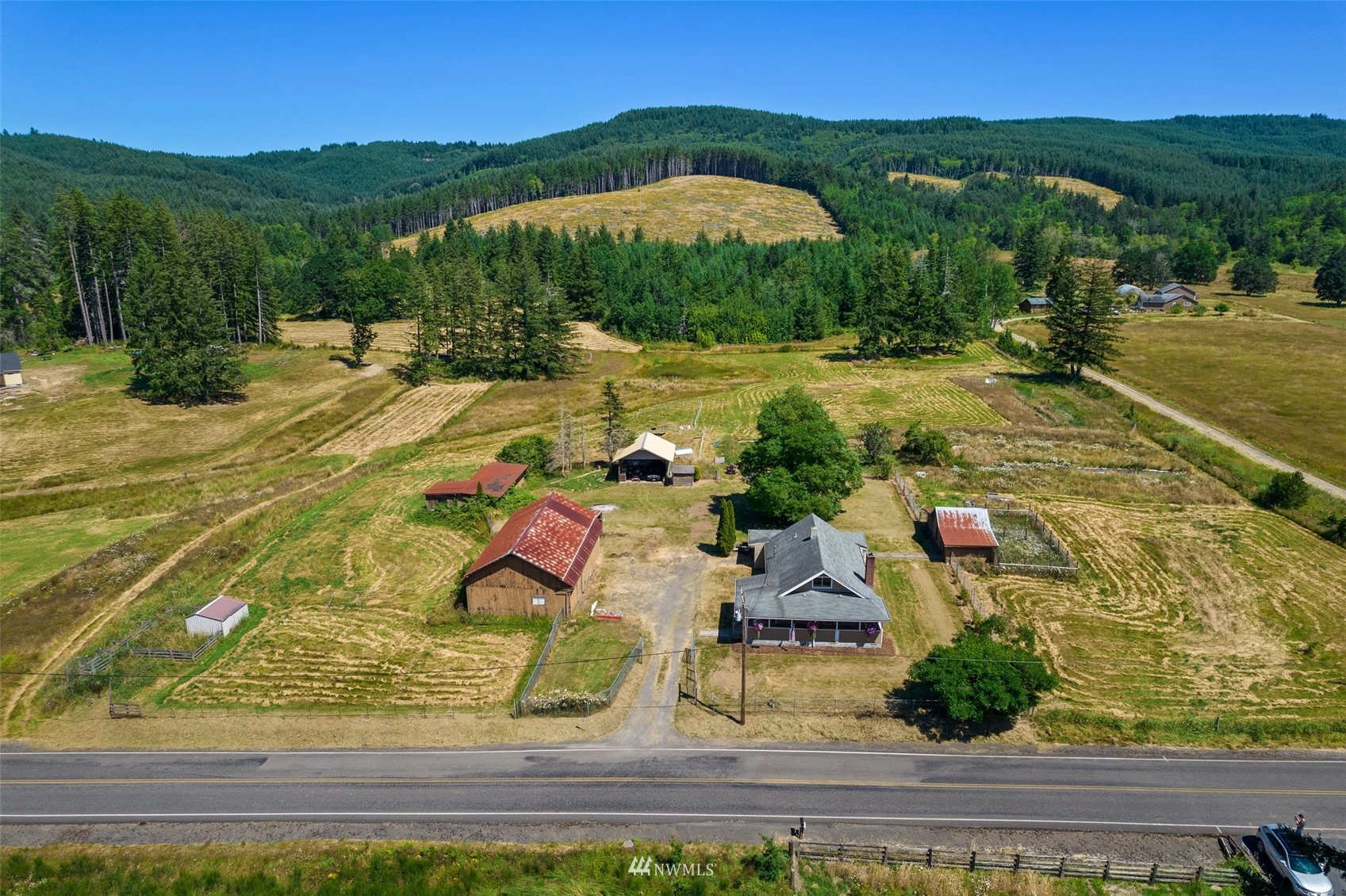 247 Lake Creek Road Chehalis, WA 98532 - Photo 4 of 32