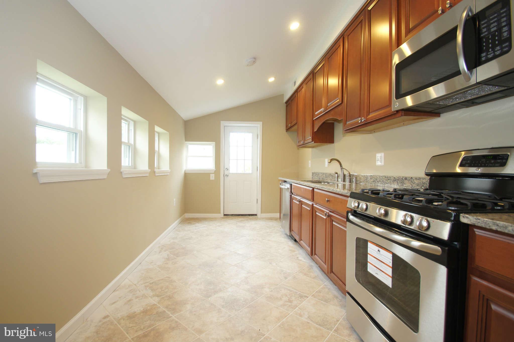 1721 Brookview Road Baltimore, MD 21222 - Photo 2 of 30 Kitchen