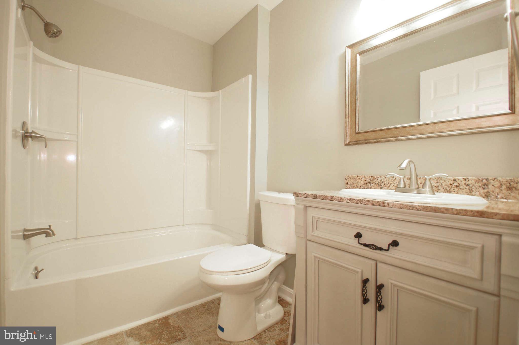 1721 Brookview Road Baltimore, MD 21222 - Photo 12 of 30 Bath