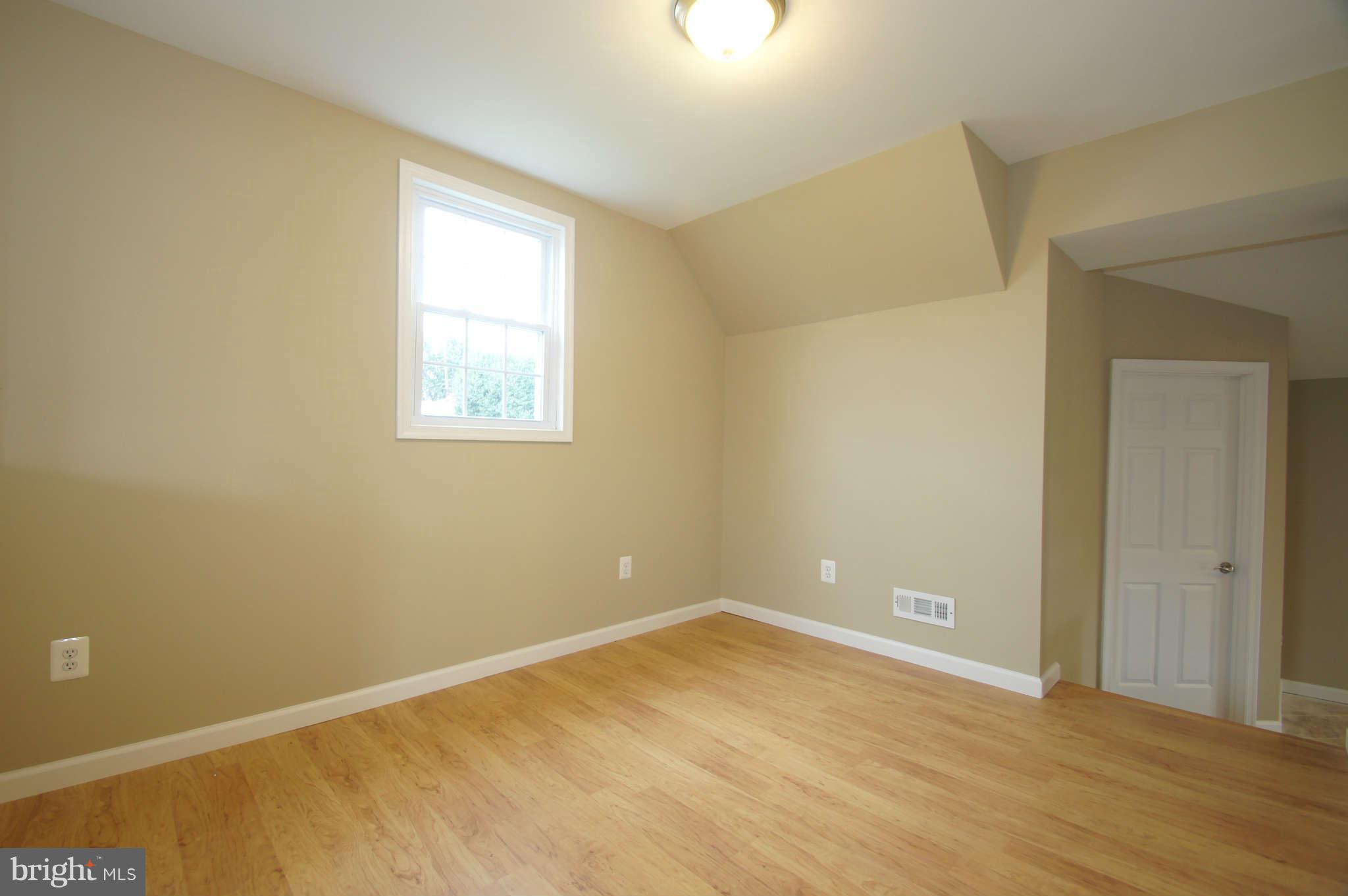 1721 Brookview Road Baltimore, MD 21222 - Photo 22 of 30 Dining Room