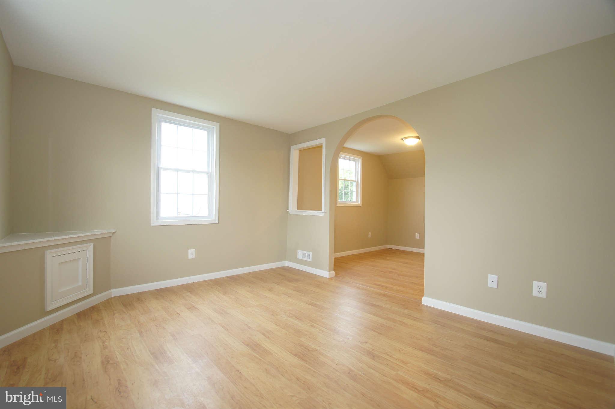 1721 Brookview Road Baltimore, MD 21222 - Photo 24 of 30 Living Room
