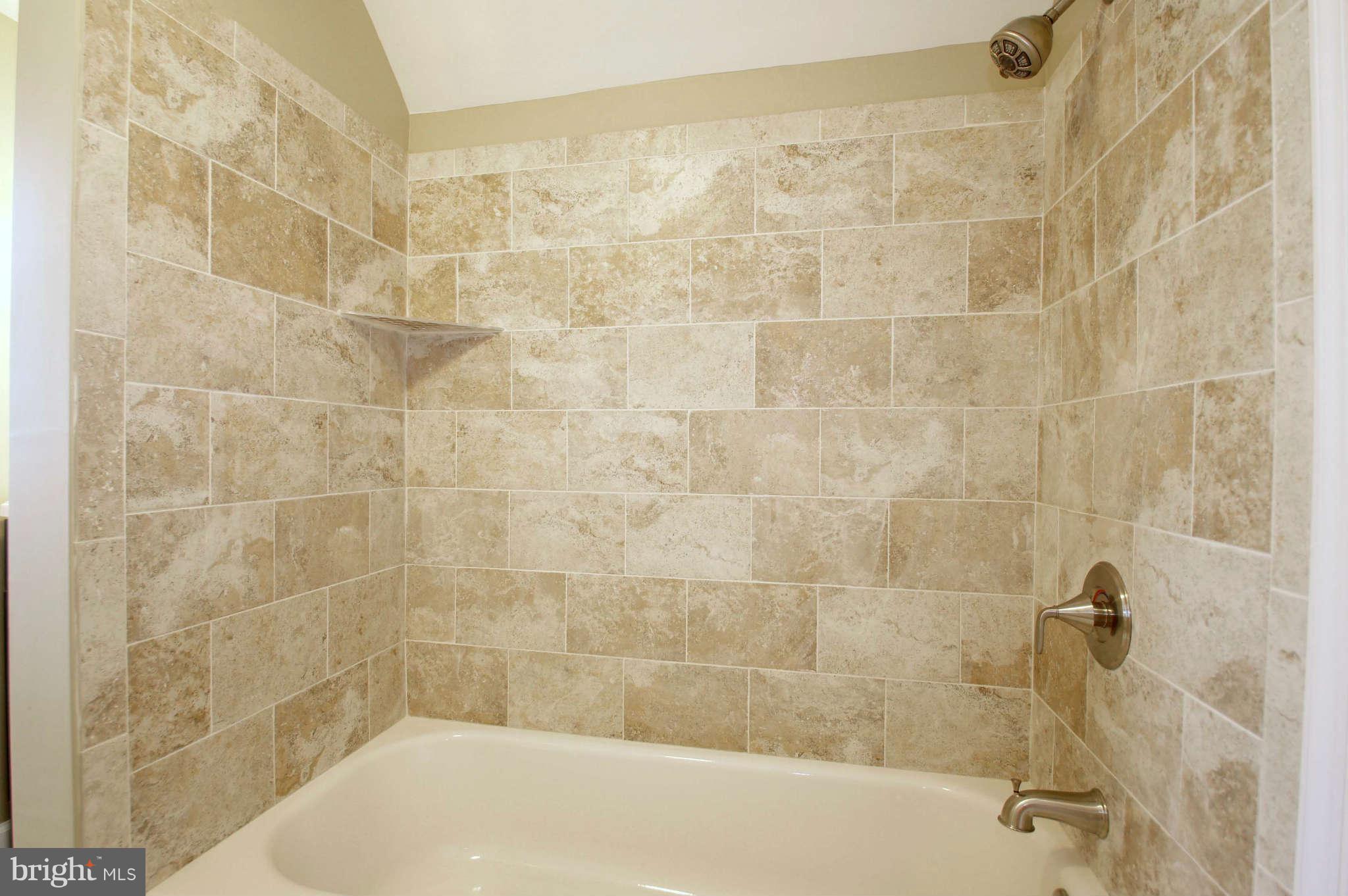 1721 Brookview Road Baltimore, MD 21222 - Photo 5 of 30 Bath Master
