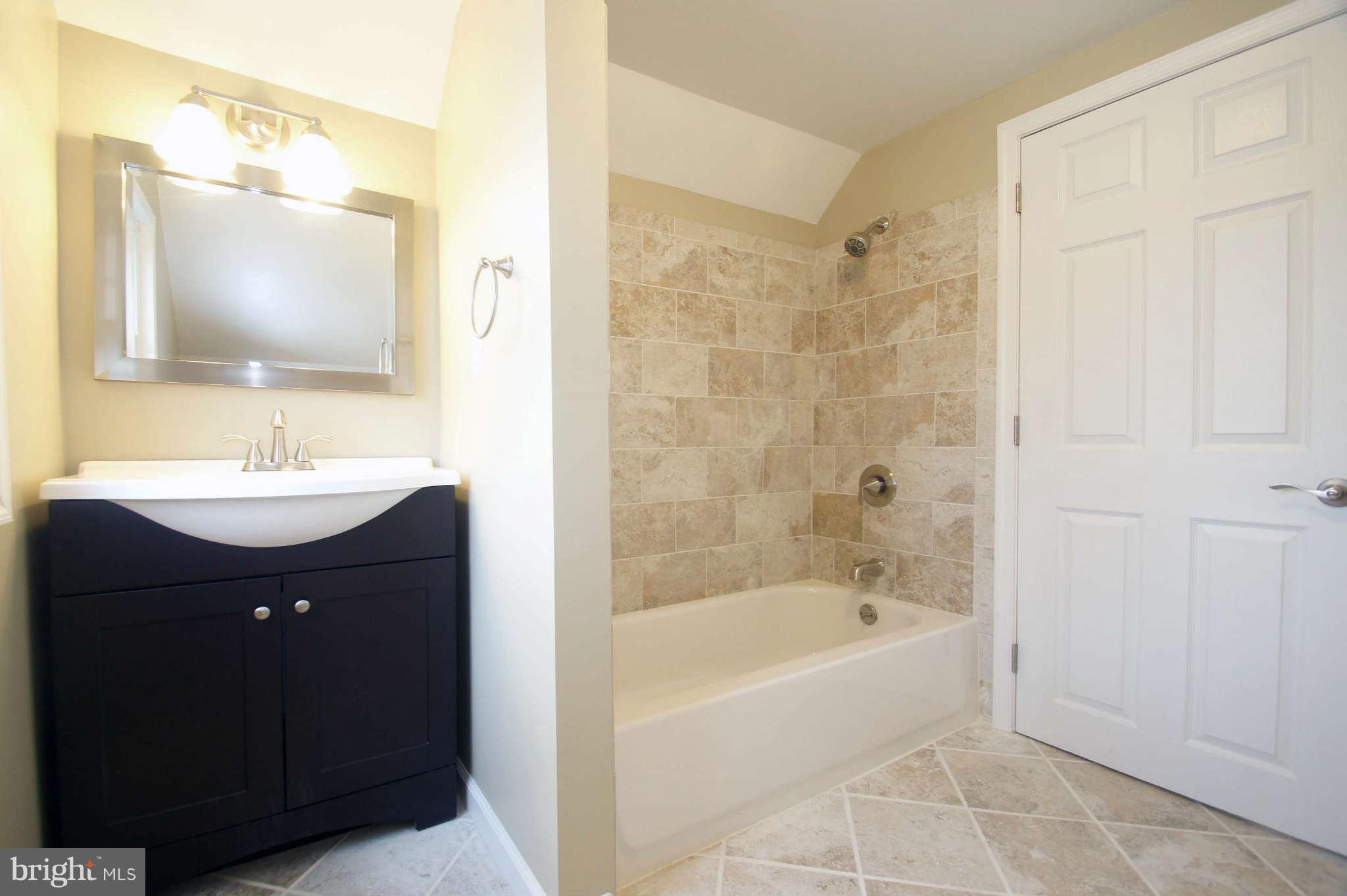 1721 Brookview Road Baltimore, MD 21222 - Photo 7 of 30 Bath Master