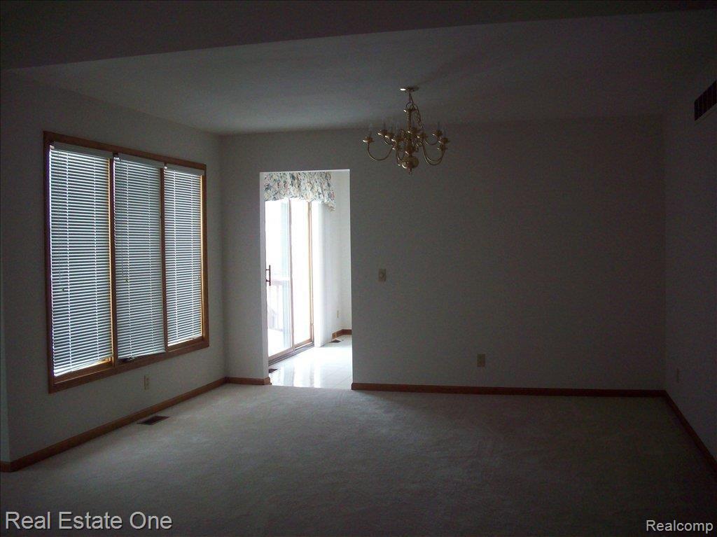 5964 Donaldson Road Troy, MI 48085 - Photo 10 of 18 056