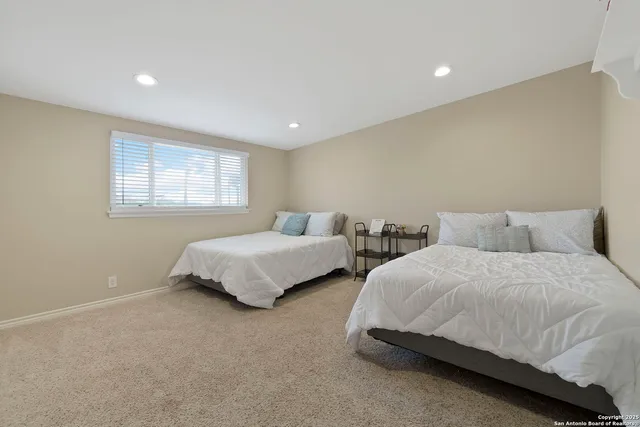 $2,700 | 116 South Gardenview Drive, Castle Hills, TX 78213