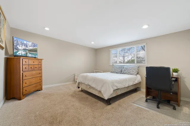 $2,700 | 116 South Gardenview Drive, Castle Hills, TX 78213