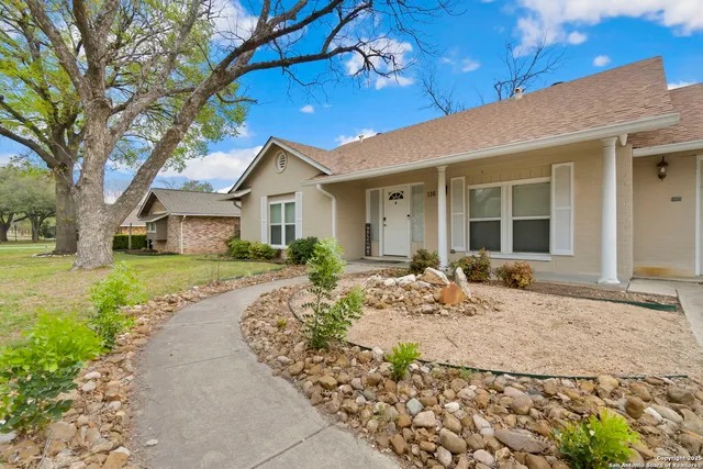 $2,700 | 116 South Gardenview Drive, Castle Hills, TX 78213