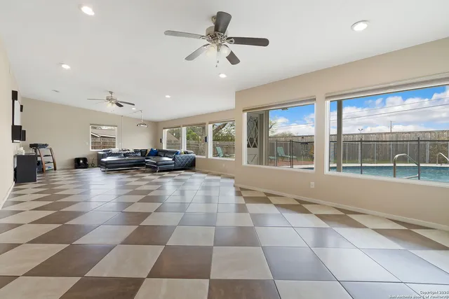 $2,700 | 116 South Gardenview Drive, Castle Hills, TX 78213