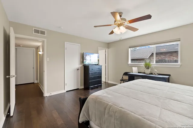 $2,700 | 116 South Gardenview Drive, Castle Hills, TX 78213