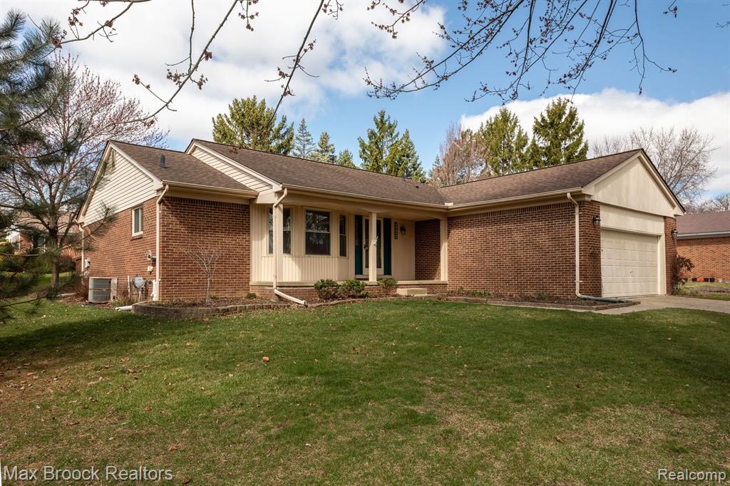 2232 Warrington Road Rochester Hills, MI 48307 - Photo 29 of 51
