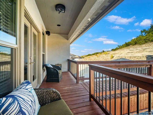 $950,000 | 27220 Highland Crest, San Antonio, TX 78260