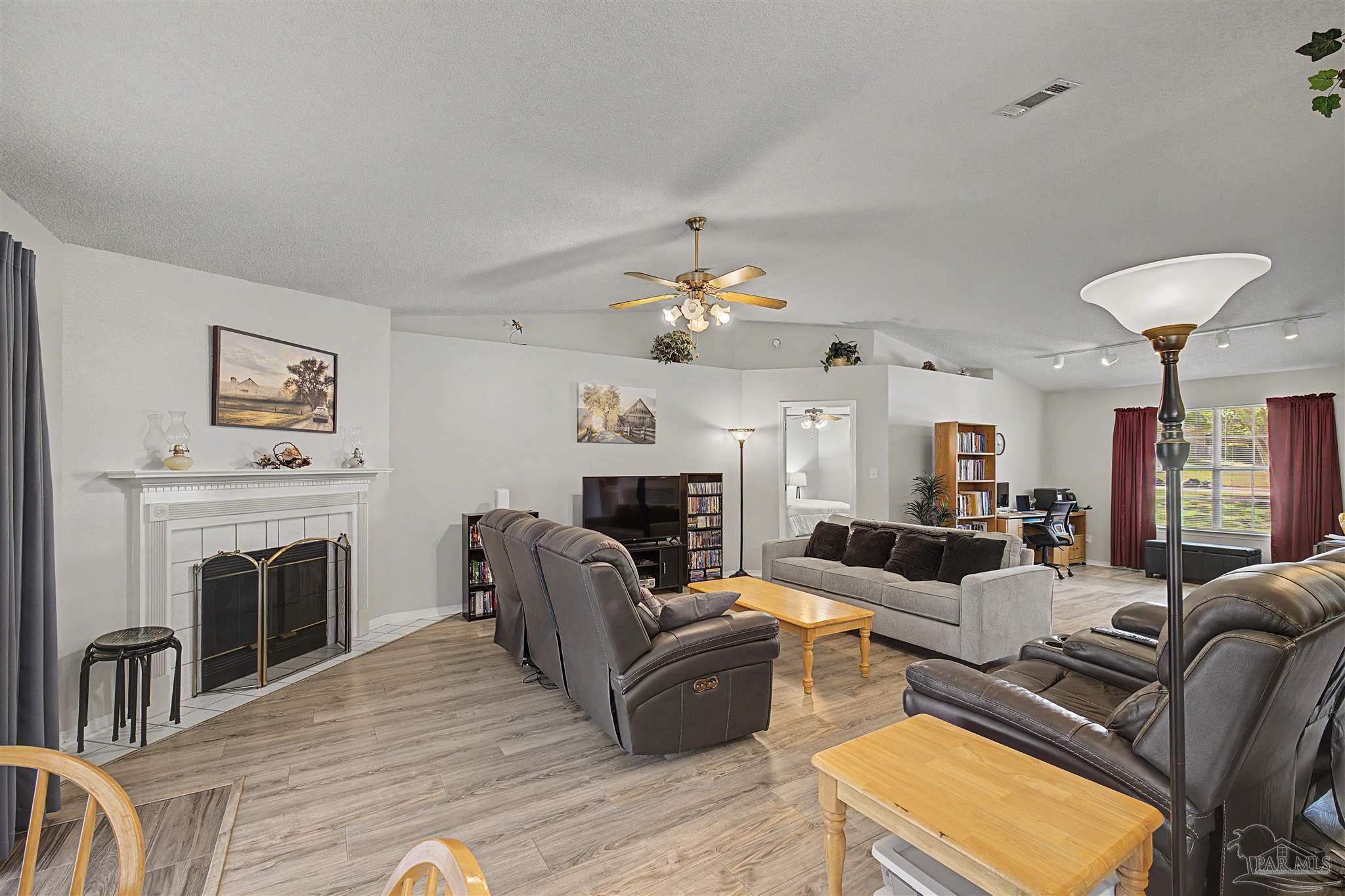 716 Valley Grande Road Pensacola, FL 32514 - Photo 11 of 55 Gallery Image 11