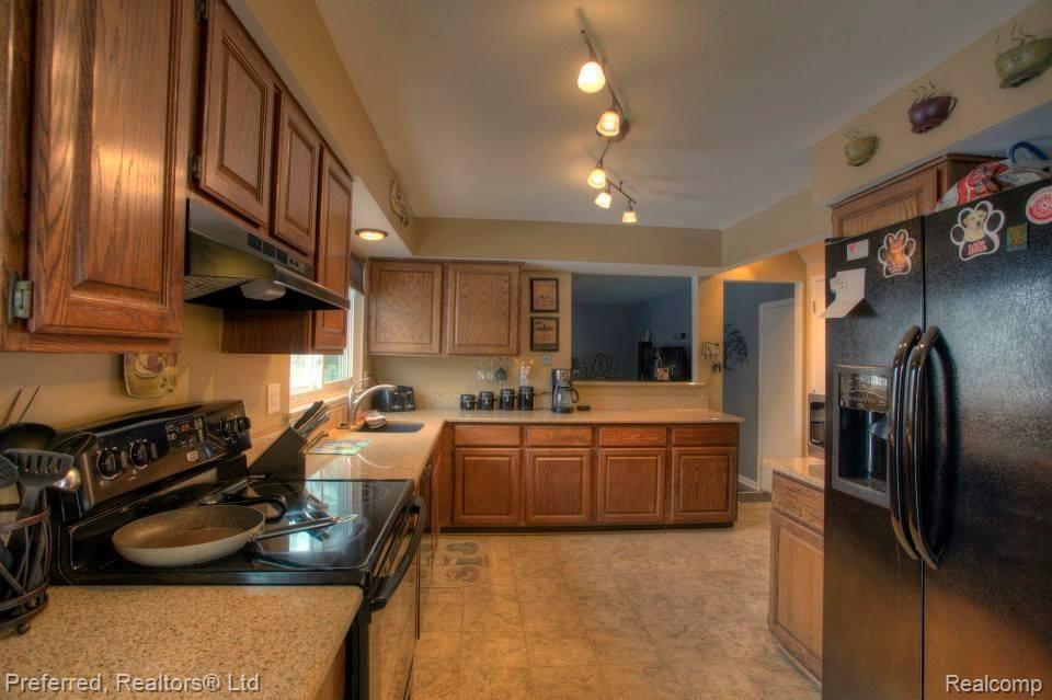 659 Worthington Road Canton, MI 48188 - Photo 30 of 32 10001586_744069422277924_1928425334_n.jpg
