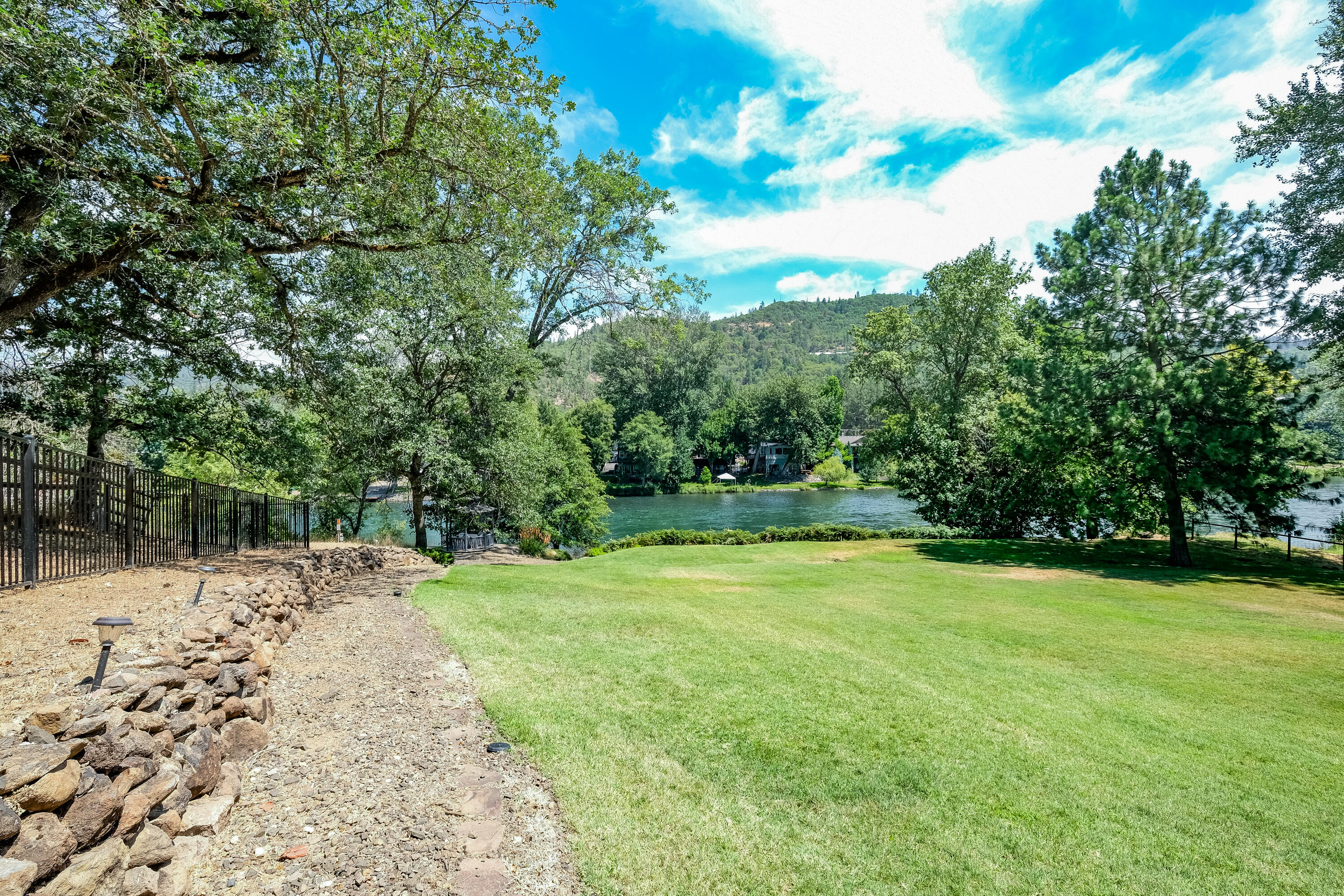 243 Rene Drive Shady Cove, OR 97539 - Photo 45 of 72 Path down to River