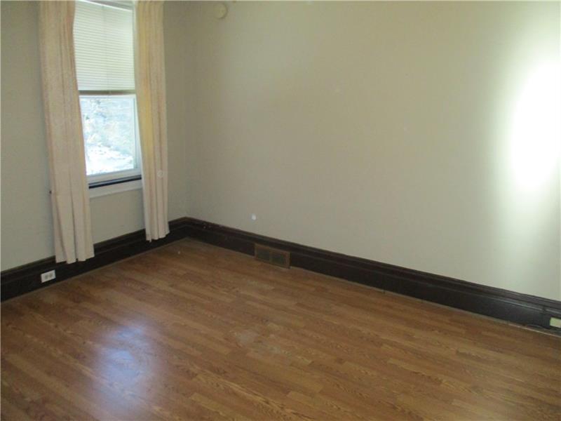 1231 Evergreen Road Pittsburgh, PA 15209 - Photo 12 of 18 Gallery Image 12