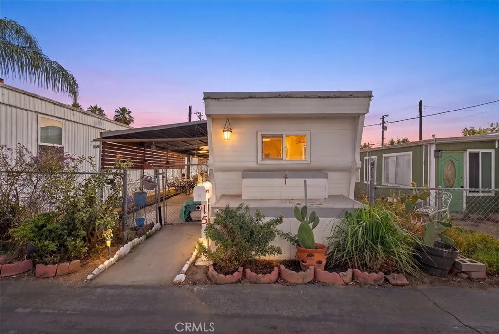 5925 Mission Riverside Ca, Unit 15 Riverside, CA 92509 - Photo 2 of 22 Gallery Image 2